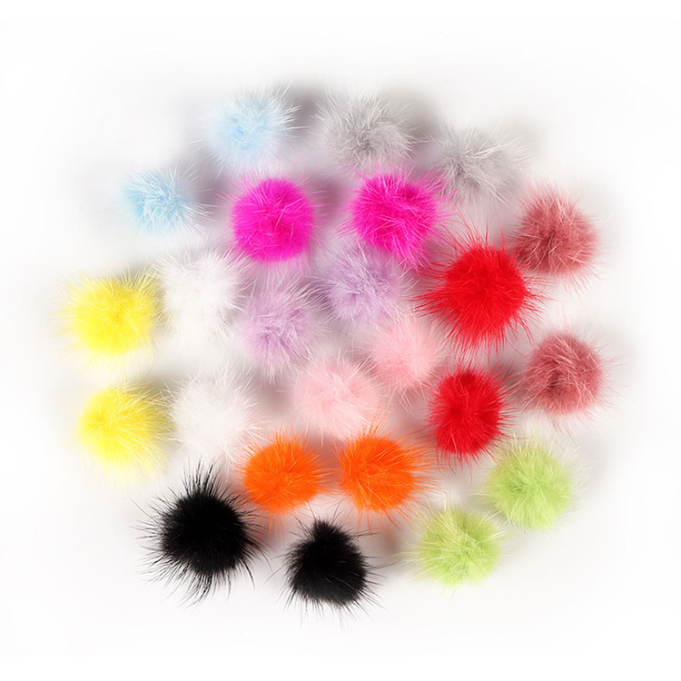 24 kpl Nail Pom Fluffy Ball